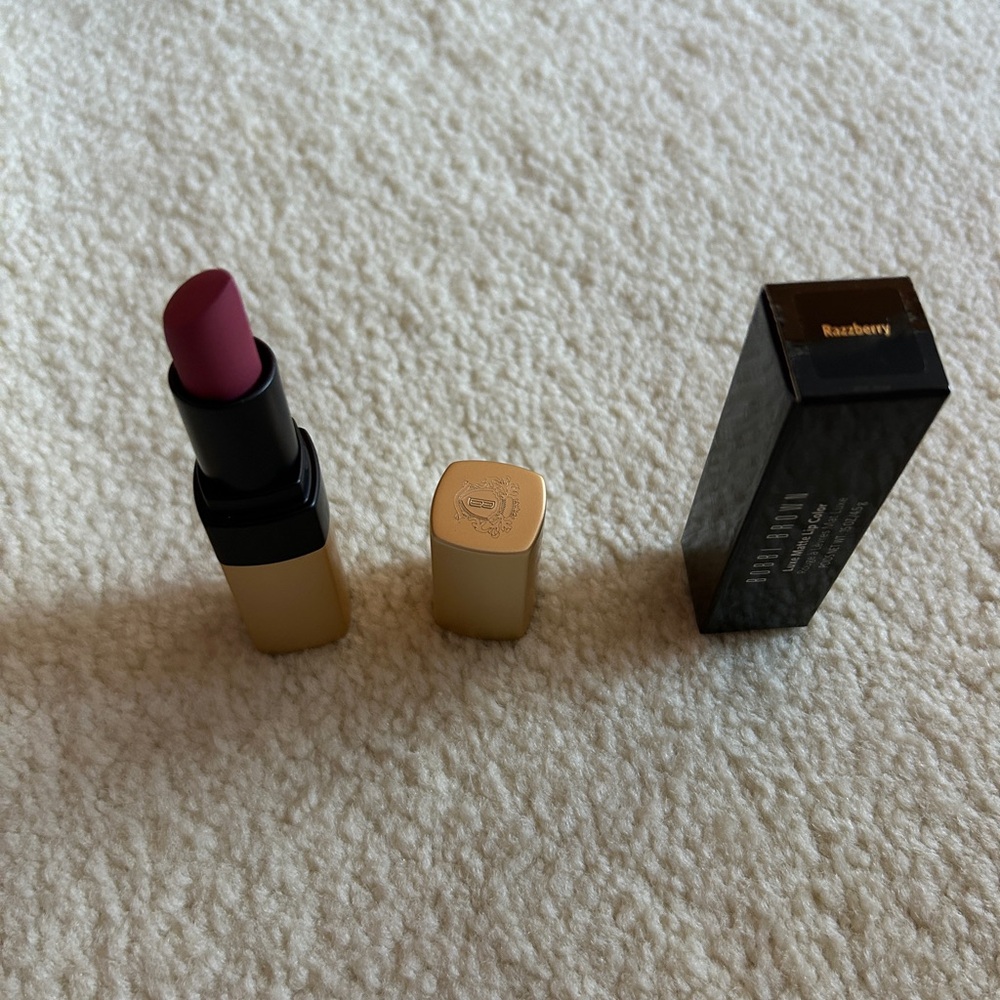 Bobbi Brown - Razzberry color Lipstick in Gold Matte case